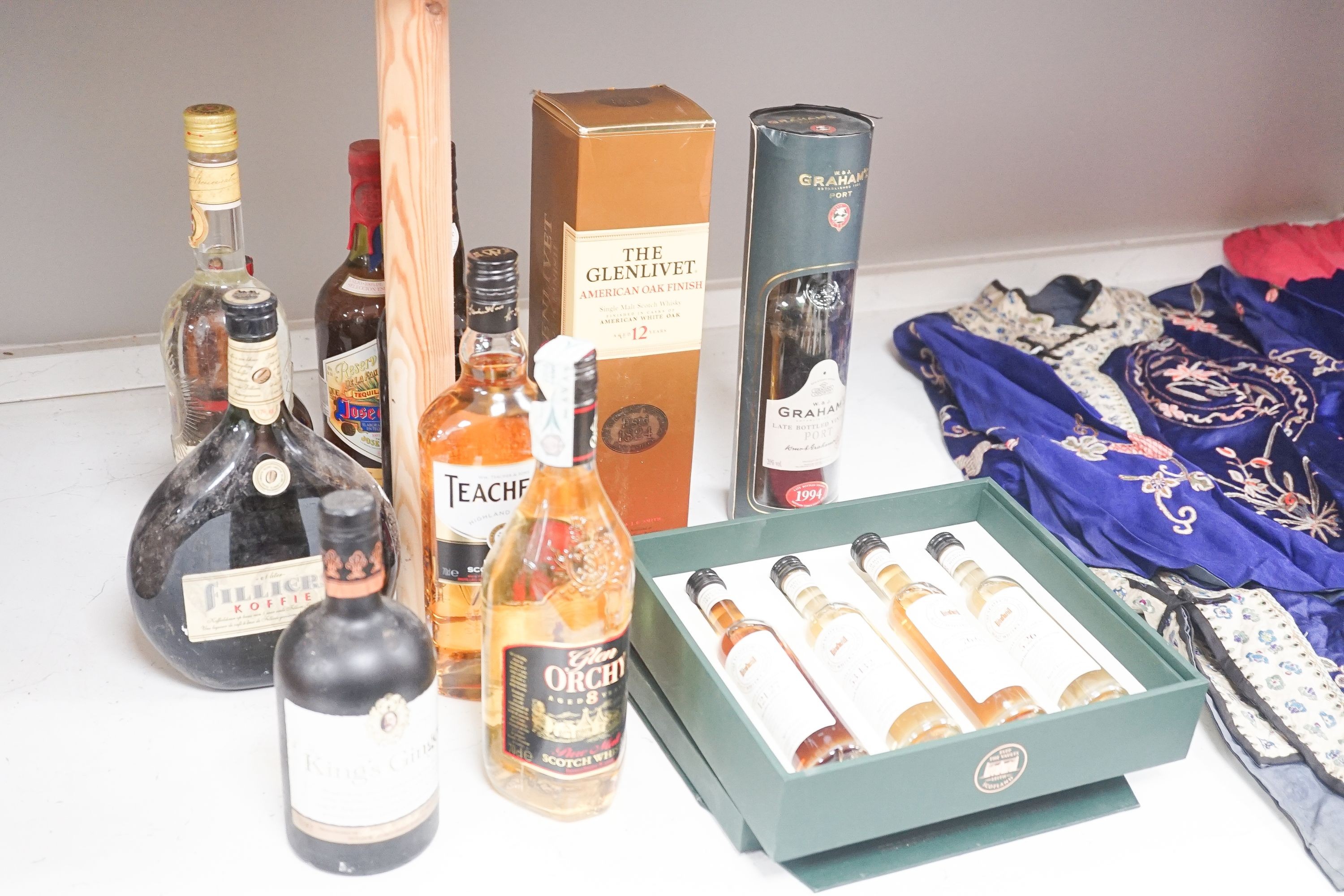 A quantity of mixed spirits to include whiskys, tequila, port including The Glenlivet American oak finish 12 year, Graham’s 1994 late bottled vintage port, a set of four 10cl single malts from the Scotch malt whisky soci